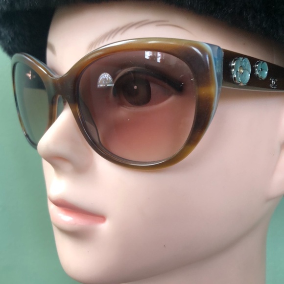 Chanel Sunglasses - Picture 1 of 13